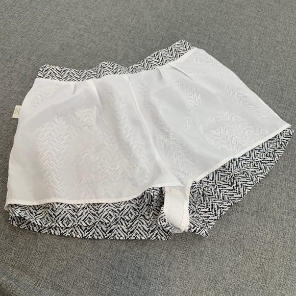 Skies Are Blue Shorts Black White Pleated high Rise Size 8‎ Lightweight Pockets - Picture 10 of 14